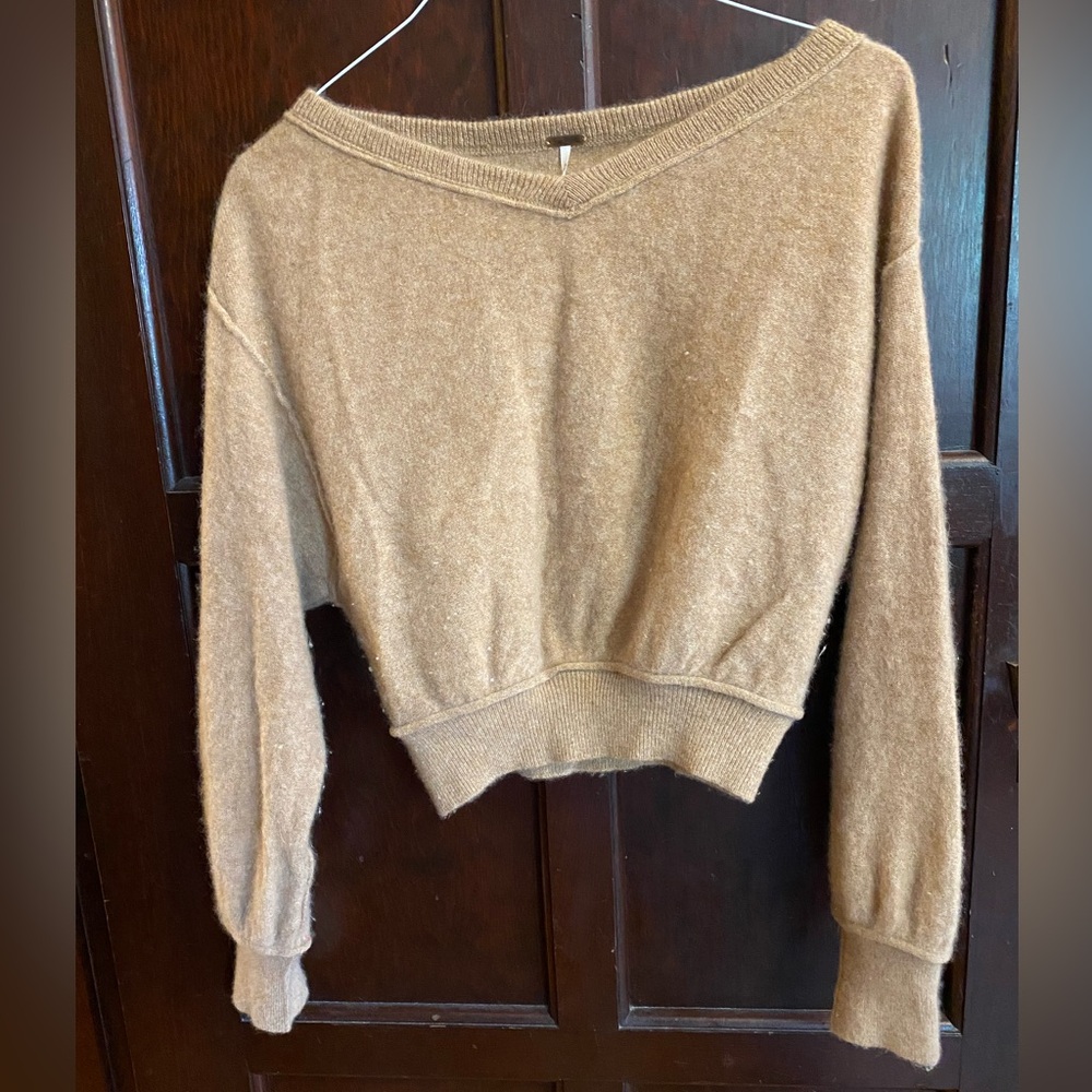 Free People Tan V-Neck Sweater XS